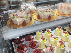 -花花卷卷·鲜食蛋糕(静安久光百货店)