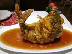 糖醋鲤鱼-闫府私房菜·百年鲁菜(恒隆店)
