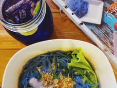 -蝶豆花蓝面条