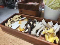-菌小白·野生菌火锅(时尚天河店)