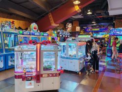 -卡通尼乐园(宝山龙湖天街店)