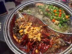 -令狐冲·炭烤活鱼(宝龙店)