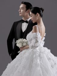 -至臻微拉婚纱摄影