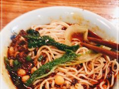 -兵哥豌豆面(雅颂居店)