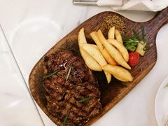 香煎澳洲T骨牛排-丽莎沙拉轻食餐厅(国贸店)