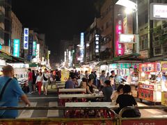-六合夜市