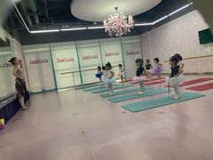 -Isee灰姑娘国际儿童艺术中心(证大·大拇指广场店)