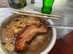 -肥佬良扣肉粉面店(梧州总店)