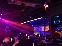-UP嘻哈酒吧(粉巢店)