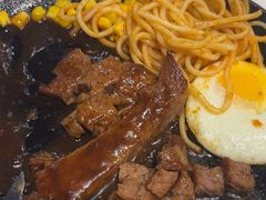 -汤姆家的牛排意面披萨(新城市广场店)