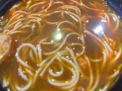 -爆炸头阿姨小四川正宗川味小吃(无任何分店)