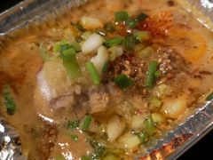 蒜泥烤脑花-長壹旋转烤吧 农家鸡火锅