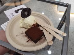-HUGS coffee(东区店)