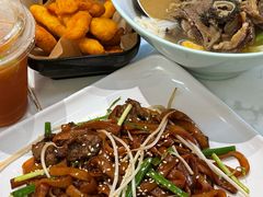 -甘掌门·化州驰名牛杂粉(越秀店)