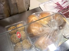 -白玉兰食品甜凤店(合生汇店)