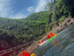 -安吉龙王山峡谷漂流