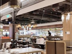 大堂-耶里夏丽·丝路国际新疆菜·清真食品(徐汇南丹东路臻选店)
