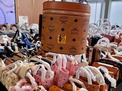 -广州周大福金融中心