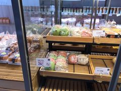 -顶东面包花园·生日蛋糕(世博店)