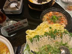 -帅巴人舅母子腊蹄民俗村