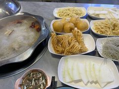 -光头药膳鸡(莱茵小镇店)