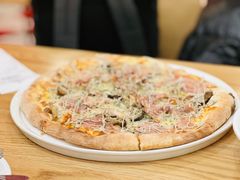 火腿蘑菇披萨-城市大道红炉披萨烘焙坊