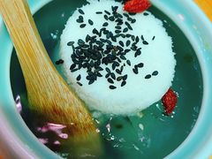 -野山舂·贵州现舂酸汤火锅(鸿通城店)