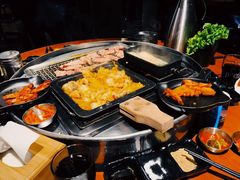 招牌五花配酸菜-伍丁·烤牛肋(和平东桥店)