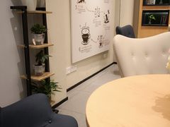 -汉庭(上海世博塘桥地铁站店)