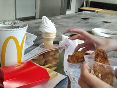 -麦当劳(四平路店)
