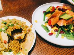 黑胡椒芦笋三文鱼色拉-hallch好吃餐厅(奥体中心店)