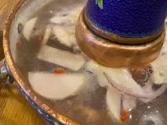 -毛辣果·贵州红酸汤牛肉火锅(西单店)