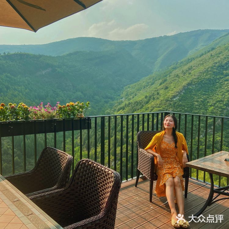 可以眺望山谷水库的咖啡厅⛰️