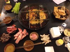 -岗上渣渣老火锅(两路口店)