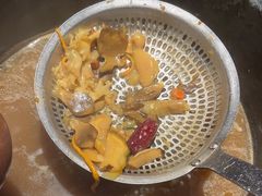 -蘑界·野生菌火锅(深业上城店)