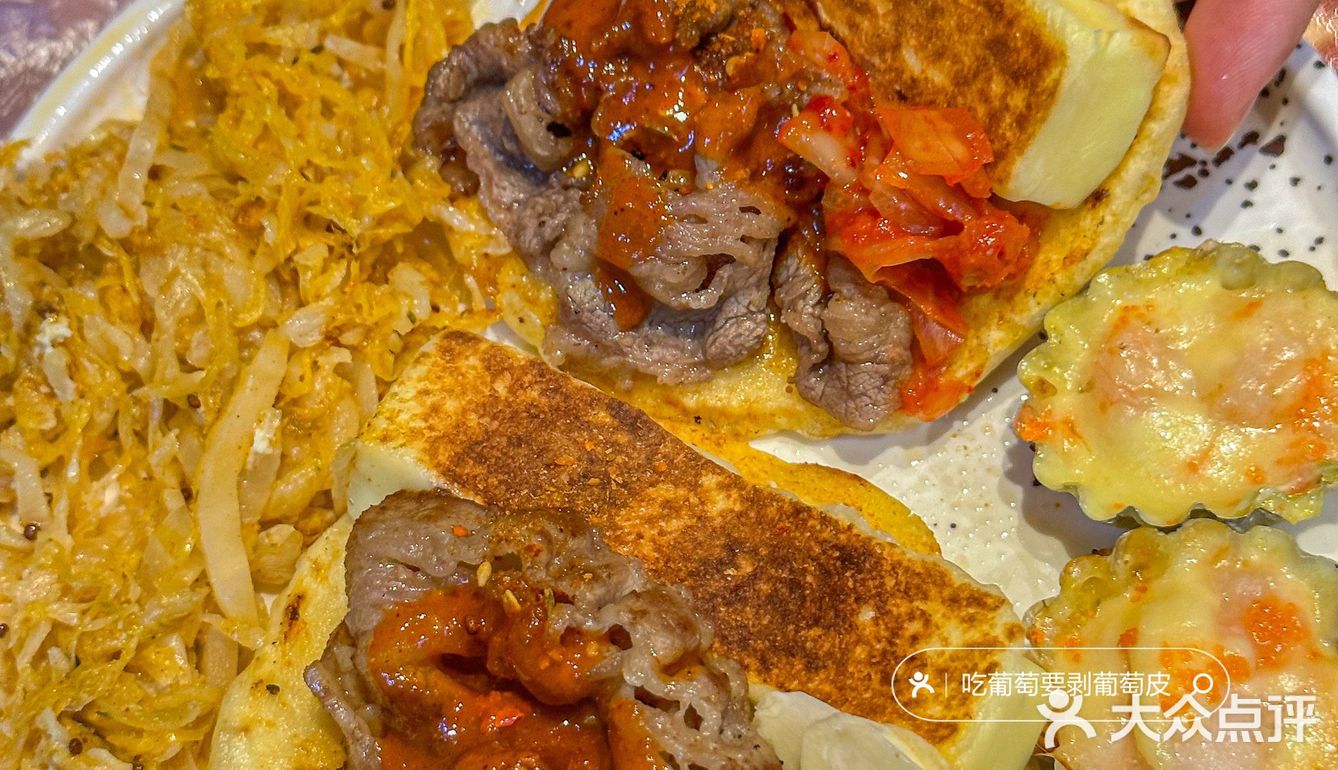 吃烤肉还得是东北的‼️包肉小饼隐藏吃法get