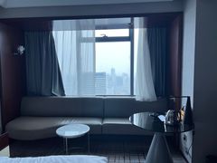 -上海龙之梦万丽酒店