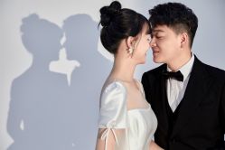 -雪中彩影婚纱摄影·微光艺术中心