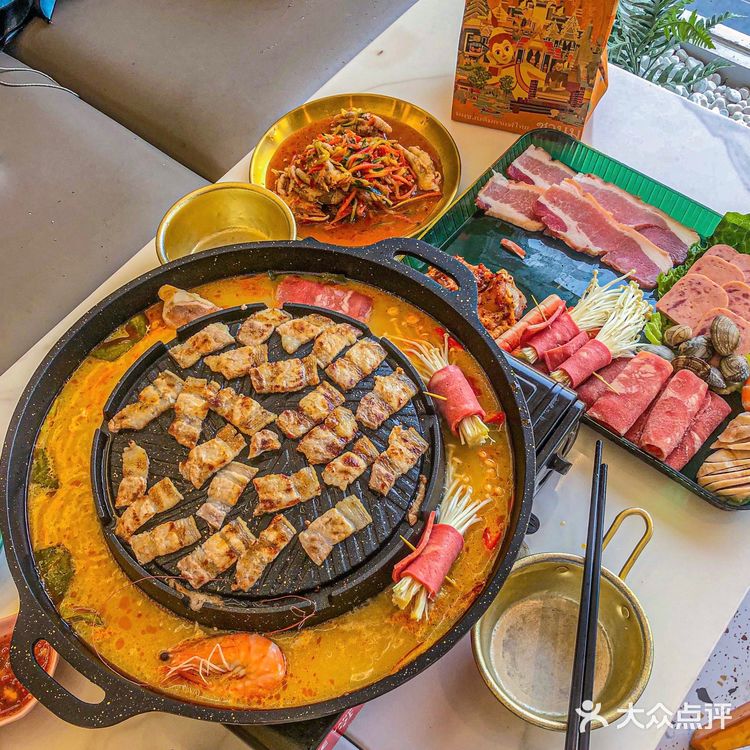 重庆美食|为了泰式火锅烤肉来一趟熙街