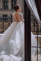 -MANLI BRIDAL婚纱