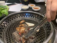 -草家酱蟹炭火烤肉店(珲春南路一店)