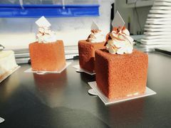 -UNI UNI(环亚凯瑟琳店)