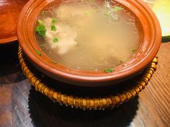 筒骨菌菇汤-小菜园新徽菜(苏州繁花中心店)