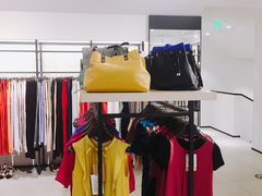 -Max Mara(王府井奥莱·香江小镇店)