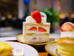草莓拿破仑酥-KNOTKNOT珞珞·日式甜品(K11店)