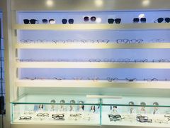 -浮光眼镜·蔡司视觉合作·数字验配中心(陆家嘴店)