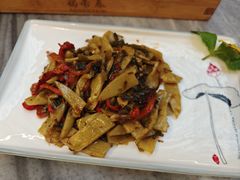 -蔼若春.传承三十年云南菜(金碧公园店)
