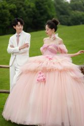 -喜爱高定婚纱摄影