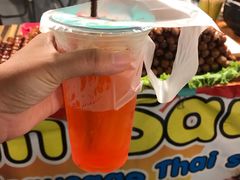 -席娜卡琳火车铁道夜市