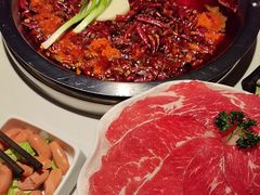 -茅草房·河畔园林火锅